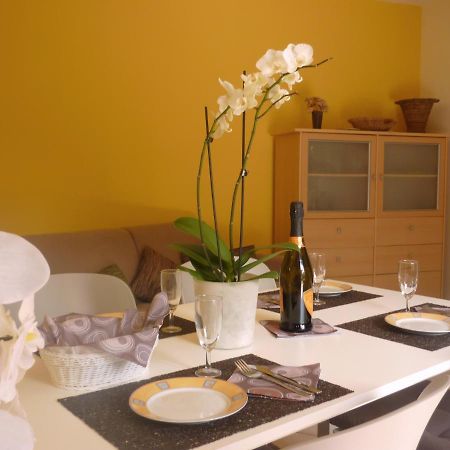 Ferienwohnung Gallo Mit Ueberdachter Terrasse Parkplatz 100 Mtr Z Strand Cannobio Buitenkant foto