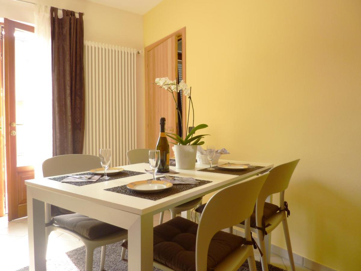 Ferienwohnung Gallo Mit Ueberdachter Terrasse Parkplatz 100 Mtr Z Strand Cannobio Buitenkant foto
